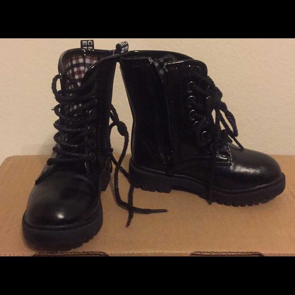 Ceni Kids Boots (Size 10)